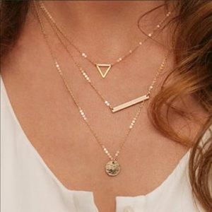 Gold 3-layered triangle bar necklace